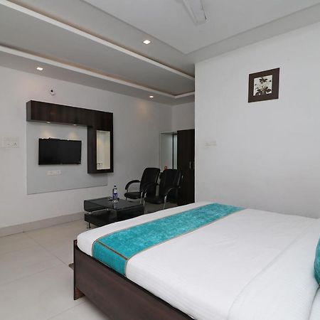 Oyo 8837 Hotel Surya Galaxy Kanpur Extérieur photo