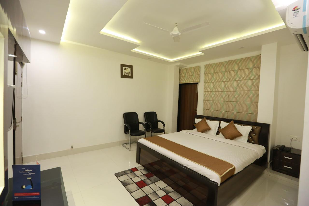 Oyo 8837 Hotel Surya Galaxy Kanpur Extérieur photo