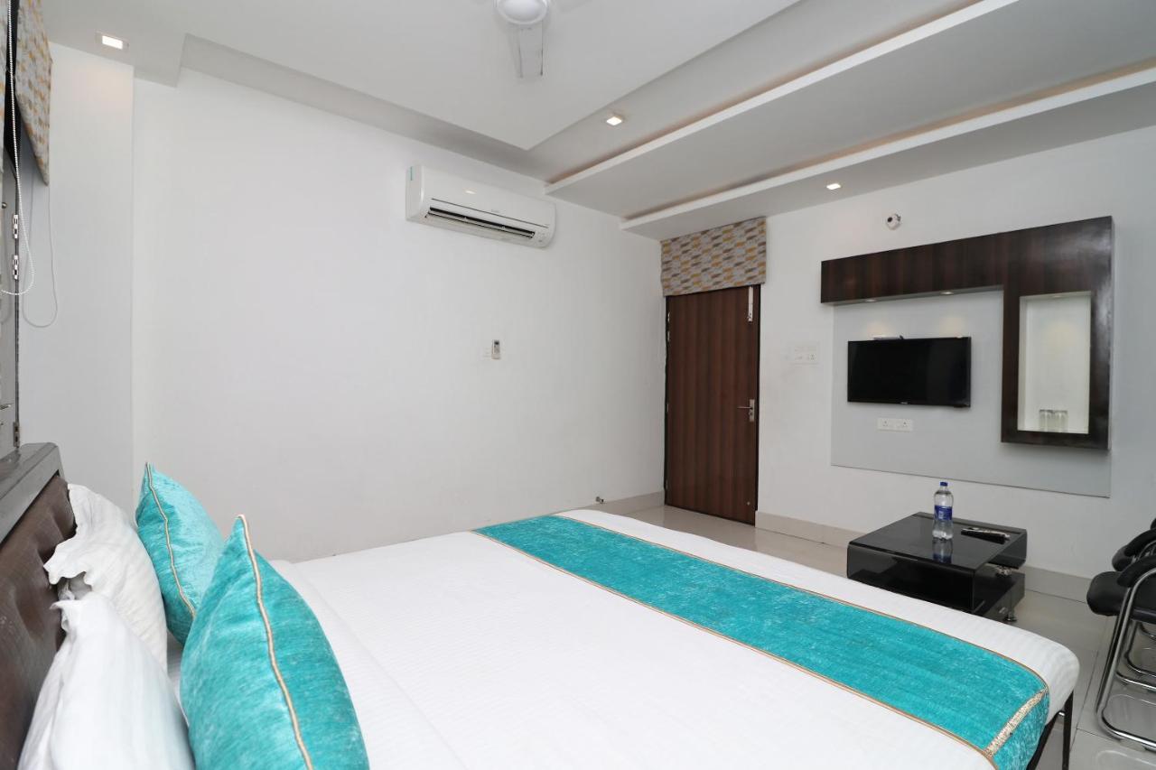 Oyo 8837 Hotel Surya Galaxy Kanpur Extérieur photo